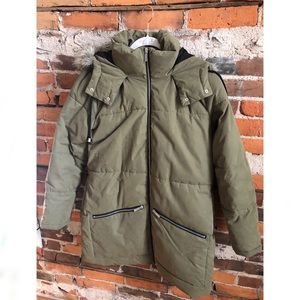 Old Navy Sherpa Lined Faux Fur Hooded Parka